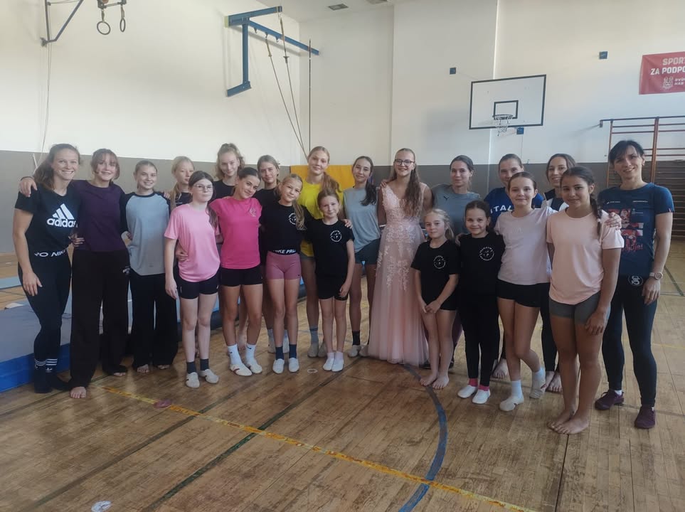 Naše mladé sokolky se o víkendu zúčastnily skvělého gymnastickeho soustředění se sestrami ze Dvora Králové…